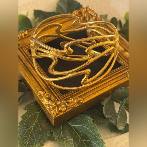 Jewelry - Vintage Modern Gold Tone Cuff Bracelet